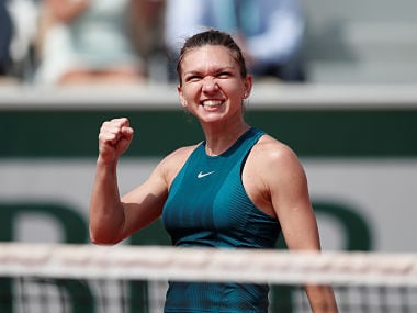 Tennis - French Open - Roland Garros, Paris, France - June 6, 2018 Romania's Simona Halep celebrates winning her quarter final match against Germany's Angelique Kerber REUTERS/Benoit Tessier - RC1F5D0CF680