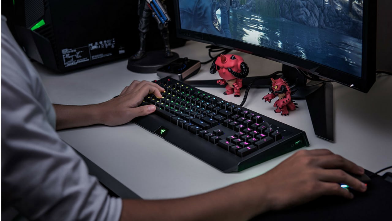 Microsoft and Razer launch an Xbox One wireless keyboard and mouse