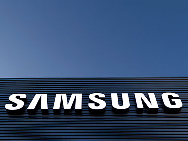 Samsung India sets up world's largest mobile manufacturing facility in Uttar Pradesh; to double capacity of refrigerators, too Samsung India sets up world's largest mobile manufacturing facility in Uttar Pradesh; to double capacity of refrigerators, too