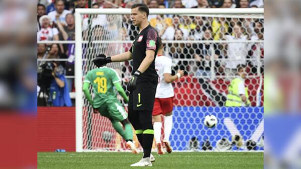 FIFA World Cup 2018: Polish keeper Wojciech Szczesny's error helps Senegal become first African team to win at tournament