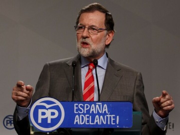 Spanish PM Mariano Rajoy admits defeat ahead of no-confidence vote, arch-rival Pedro Sanchez to take over