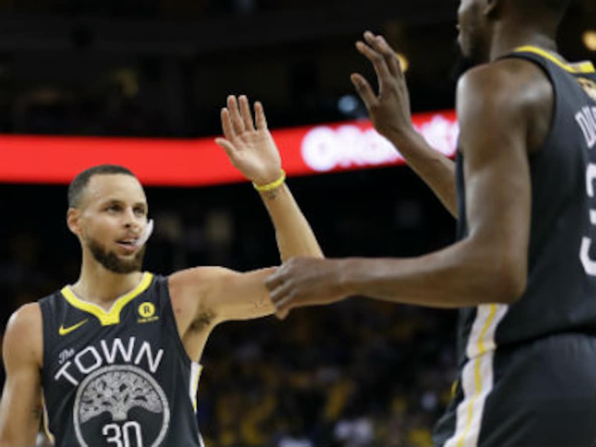 Steph Curry scores 9 points in 32 minutes, Warriors still beat
