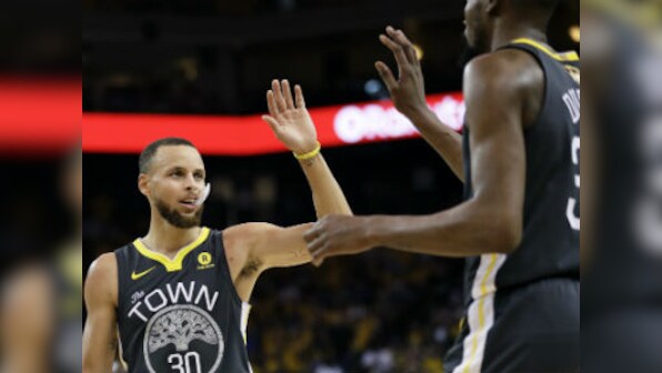 NBA Finals: Stephen Curry breaks 3-pointers record in Game Two as Warriors beat Cavaliers to take 2-0 lead