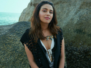 Swara Bhasker responds to fake Veere Di Wedding tweets: 'Looks like a certain IT cell sponsored the tickets' Swara Bhasker responds to fake Veere Di Wedding tweets: 'Looks like a certain IT cell sponsored the tickets'