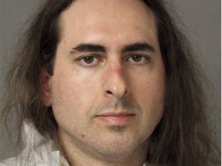 Five shot dead in 'targeted attack' on Capital Gazette in US, police say suspect had long-standing grudge against newspaper