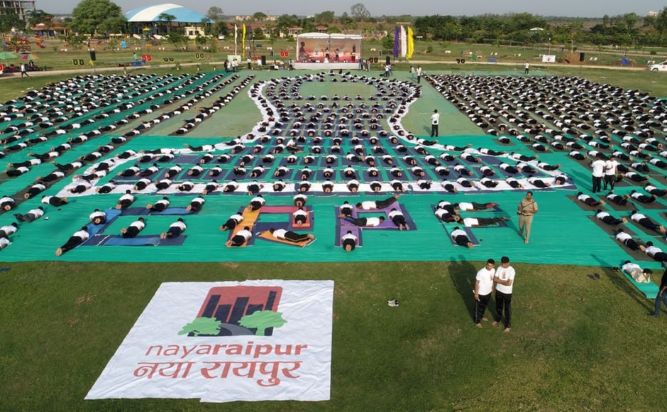 Over 1,000 soldiers belonging to CRPF and BSF in Naya Raipur celebrated International Yoga Day. Twitter/BSF_India Over 1,000 soldiers belonging to CRPF and BSF in Naya Raipur celebrated International Yoga Day. Twitter/BSF_India
