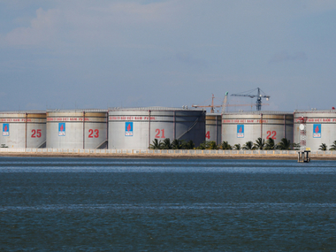 Vietnam arrests four senior oil executives accused of taking $5.1 million in bribes as crackdown on corruption continues Vietnam arrests four senior oil executives accused of taking $5.1 million in bribes as crackdown on corruption continues