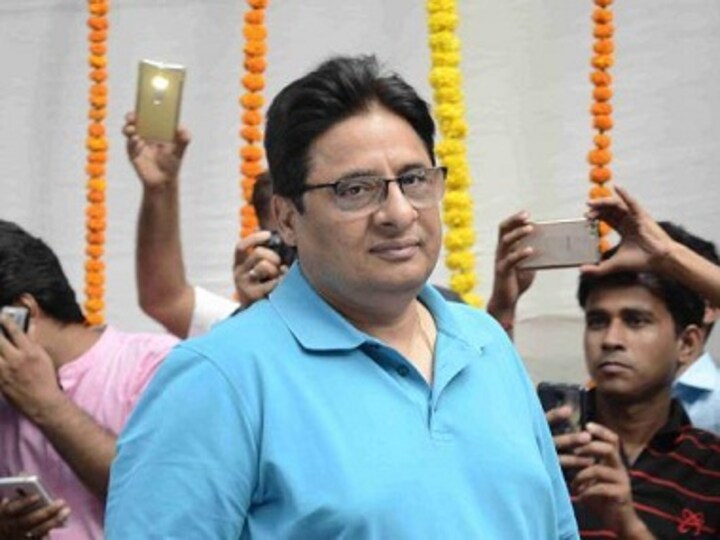 Fanney Khan: Vashu Bhagnani sends legal notice to film's co-producers after omission of his name from poster