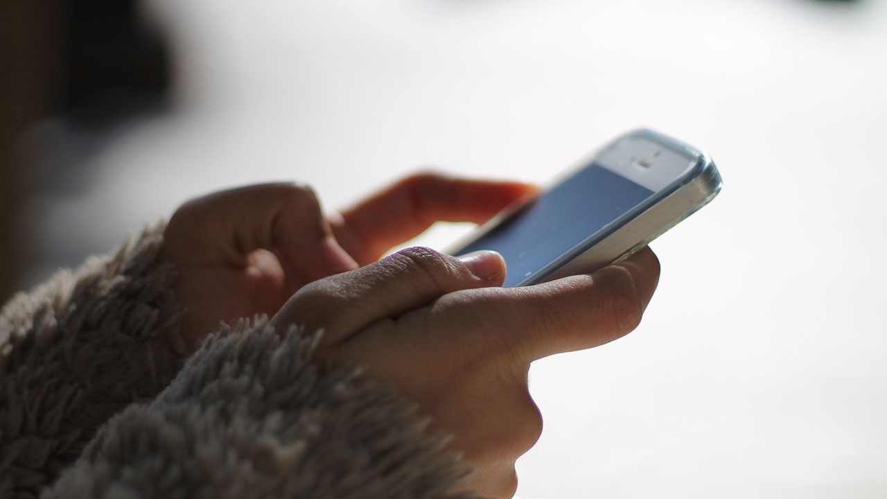 Facebook use falls amongst youngsters as messaging apps like WhatsApp gain ground Facebook use falls amongst youngsters as messaging apps like WhatsApp gain ground