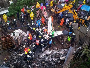 Plane crash in Mumbai's Ghatkopar kills five, injures two: Eyewitnesses say they thought it was a bomb blast Plane crash in Mumbai's Ghatkopar kills five, injures two: Eyewitnesses say they thought it was a bomb blast