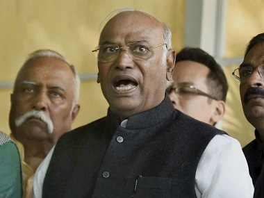 Rahul Gandhi appoints Mallikarjun Kharge as incharge of party's affairs in Maharashtra Rahul Gandhi appoints Mallikarjun Kharge as incharge of party's affairs in Maharashtra