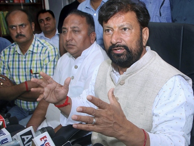 BJP's Lal Singh must apologise for threatening journos with Shujaat Bukhari-like fate, says Editors Guild of India BJP's Lal Singh must apologise for threatening journos with Shujaat Bukhari-like fate, says Editors Guild of India