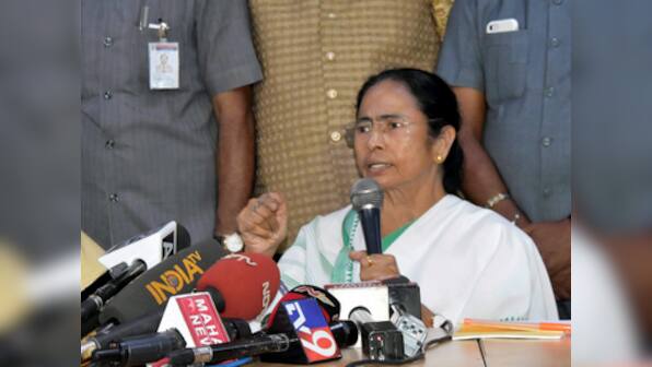 Mamata using Kejriwal to project herself as third front leader; won't hesitate to strike hard bargain with Congress
