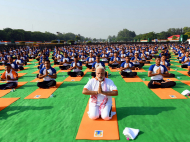 International Yoga Day 2018 updates: Venkaiah Naidu says he wants yoga to become people's movement International Yoga Day 2018 updates: Venkaiah Naidu says he wants yoga to become people's movement