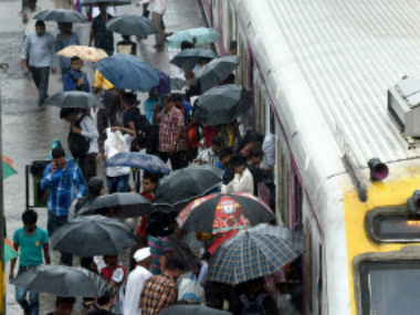 Monsoon likely to reach Maharashtra, Goa in next two days, heavy rainfall expected from 8 to 10 June Monsoon likely to reach Maharashtra, Goa in next two days, heavy rainfall expected from 8 to 10 June