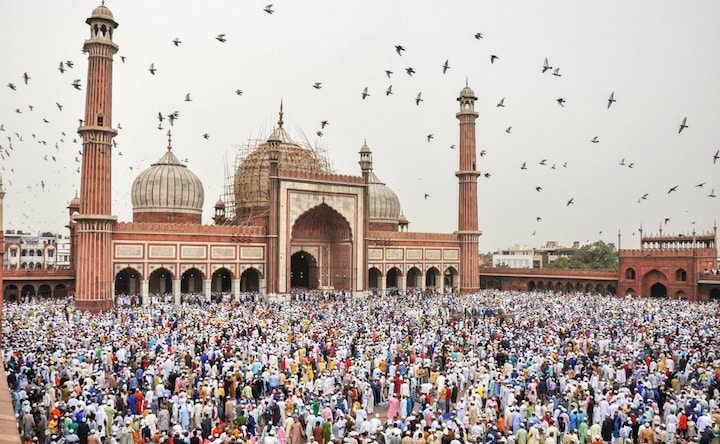 People celebrate Eid-ul-Fitr with fervour in India, South Asia on Saturday; hundreds offer prayers at Taj Mahal, Jama Masjid