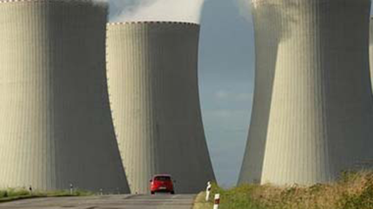 India signs MoU with companies to construct six nuclear reactors in Maharashtra India signs MoU with companies to construct six nuclear reactors in Maharashtra