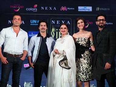 IIFA Awards 2018: Kevin Spacey's lungi dance, Ranveer proposing to Deepika  — best moments over the years IIFA Awards 2018: Kevin Spacey's lungi dance, Ranveer proposing to Deepika  — best moments over the years