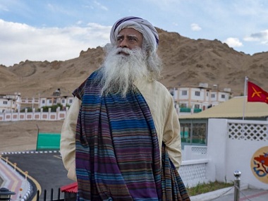 After Veere Di Wedding, director Shashanka Ghosh to team up with Rhea Kapoor for Sadhguru biopic After Veere Di Wedding, director Shashanka Ghosh to team up with Rhea Kapoor for Sadhguru biopic