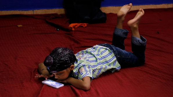 70 percent of teenagers tried to reduce their time spent on smartphones: Survey