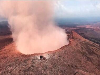 Hawaii's Kilauea volcano destroys hundreds of homes in Kapoho Beach Lots and Vacationland; no injuries reported