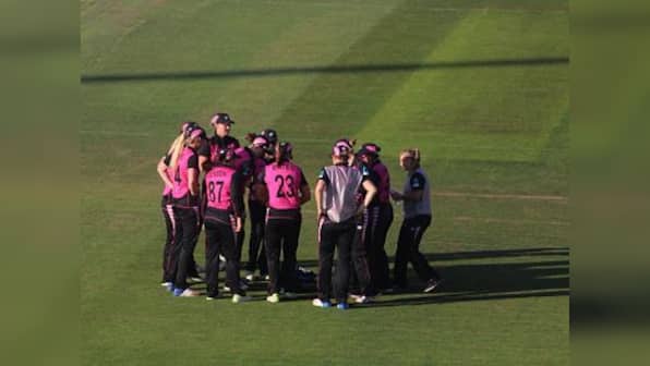 Suzie Bates, Sophie Devine help New Zealand cruise to Women's tri-series final against England