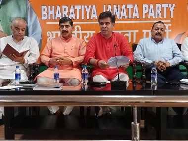 Jammu and Kashmir panchayat polls spark political slugfest; parties set to field proxy candidates to test electoral mood Jammu and Kashmir panchayat polls spark political slugfest; parties set to field proxy candidates to test electoral mood