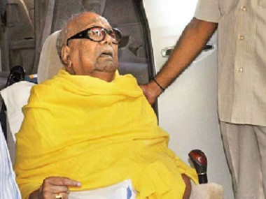 Rahul Gandhi visits Karunanidhi in hospital; DMK chief continues to be under intensive care Rahul Gandhi visits Karunanidhi in hospital; DMK chief continues to be under intensive care
