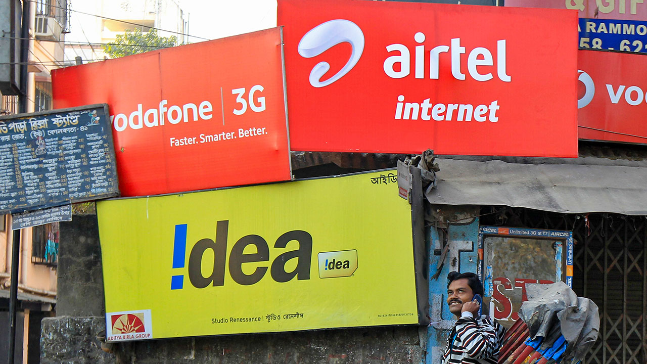 Airtel tops download speed in June-August while Jio leads 4G availability: Report Airtel tops download speed in June-August while Jio leads 4G availability: Report