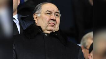 Alisher Usmanov explores sale of stake in Arsenal after frustration over impasse in club takeover talks