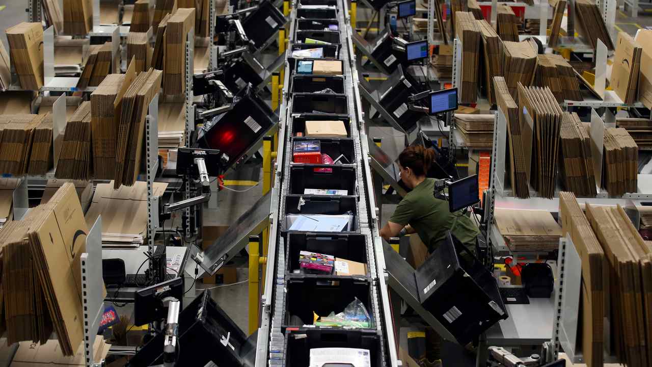 Amazon raises minimum wage to $15 per hour for US workers urging rivals to follow Amazon raises minimum wage to $15 per hour for US workers urging rivals to follow