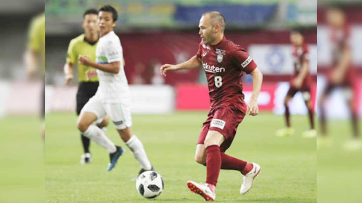 Andres Iniesta makes J-League debut for Vissel Kobe off the bench, unable to prevent loss against Shonan Bellmare