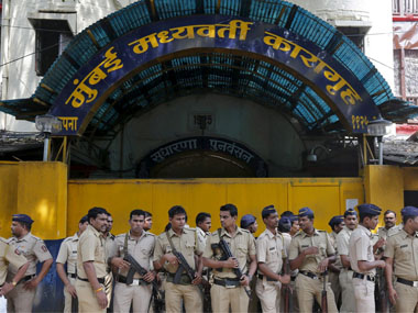 9 more inmates of Mumbai's Byculla jail admitted to JJ Hospital over suspected food poisoning; 104 prisoners affected in past 4 days 9 more inmates of Mumbai's Byculla jail admitted to JJ Hospital over suspected food poisoning; 104 prisoners affected in past 4 days