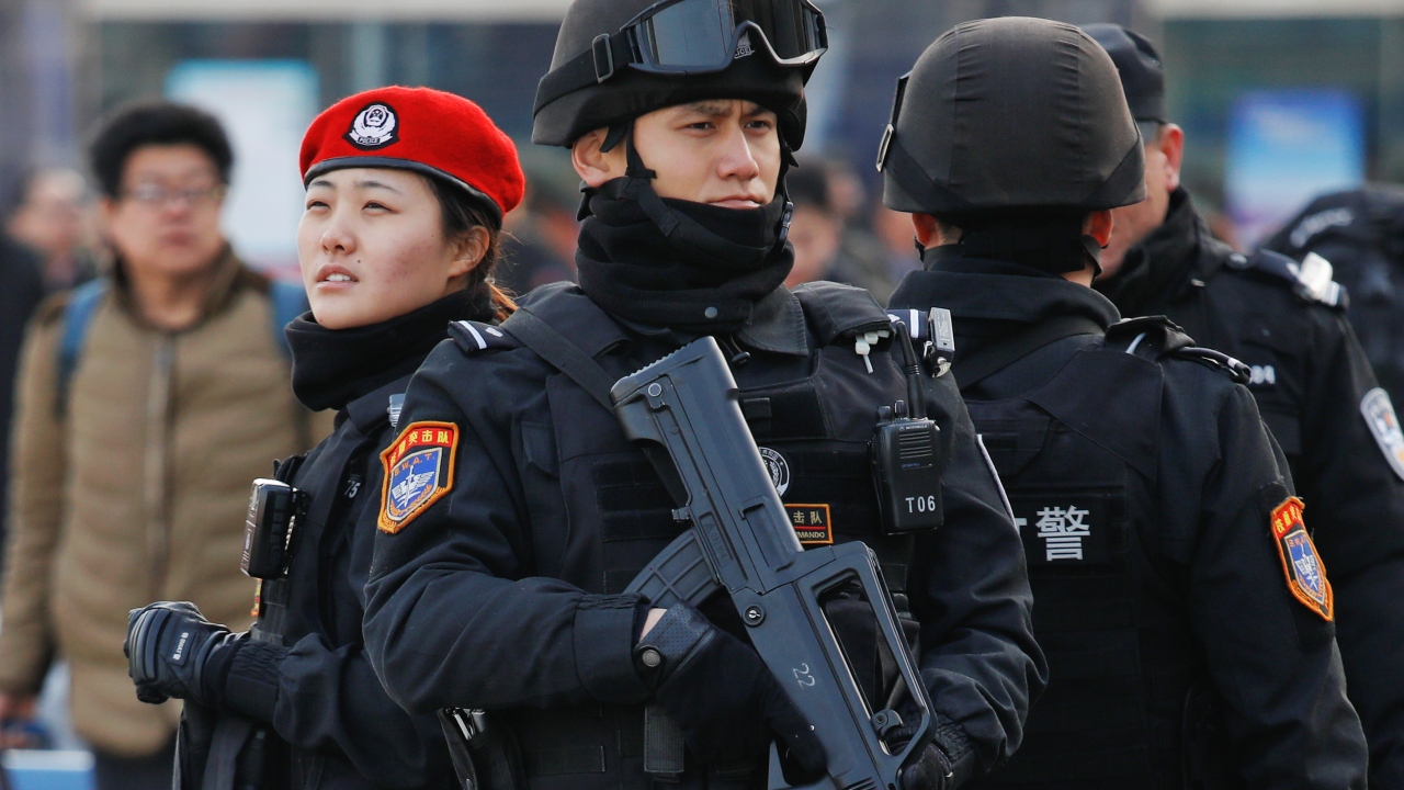 Chinese firm develops laser gun for police to set fire to protesters' hair Chinese firm develops laser gun for police to set fire to protesters' hair