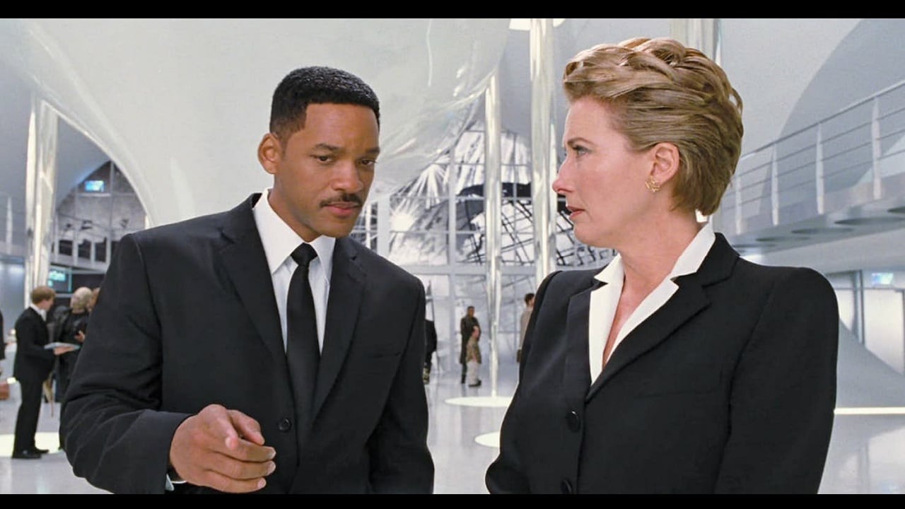 Emma Thompson as Agent O in Men in Black alongside Will Smith. Image via Twitter