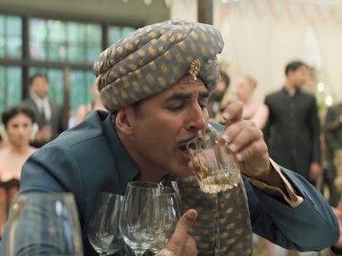 Watch: Gold song 'Chad Gayi Hai' shows Akshay Kumar dancing unabashedly as Mouni Roy watches on Watch: Gold song 'Chad Gayi Hai' shows Akshay Kumar dancing unabashedly as Mouni Roy watches on