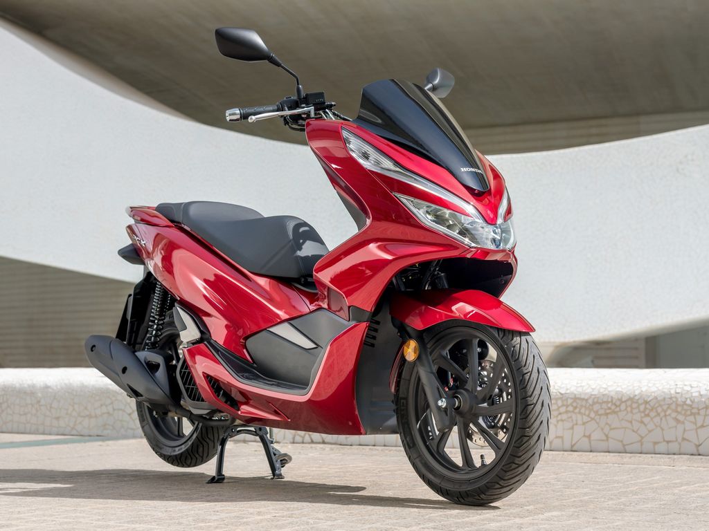 Honda To Launch First Hybrid Scooter Pcx 125 In Japan On 14