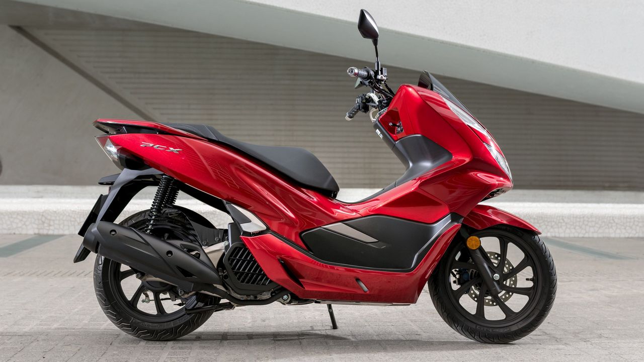 Honda to launch first Hybrid scooter PCX 125 in Japan on
