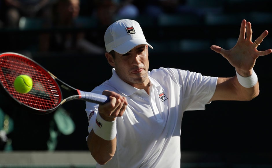 American John Isner took on thirteenth seed Milos Raonic, with Raonic winning the closely contested first set. Isner rallied back to win the second set and continued his momentum all the way till the end, winning the match 6-7, 7-6, 6-4, 6-3. AP American John Isner took on thirteenth seed Milos Raonic, with Raonic winning the closely contested first set. Isner rallied back to win the second set and continued his momentum all the way till the end, winning the match 6-7, 7-6, 6-4, 6-3. AP