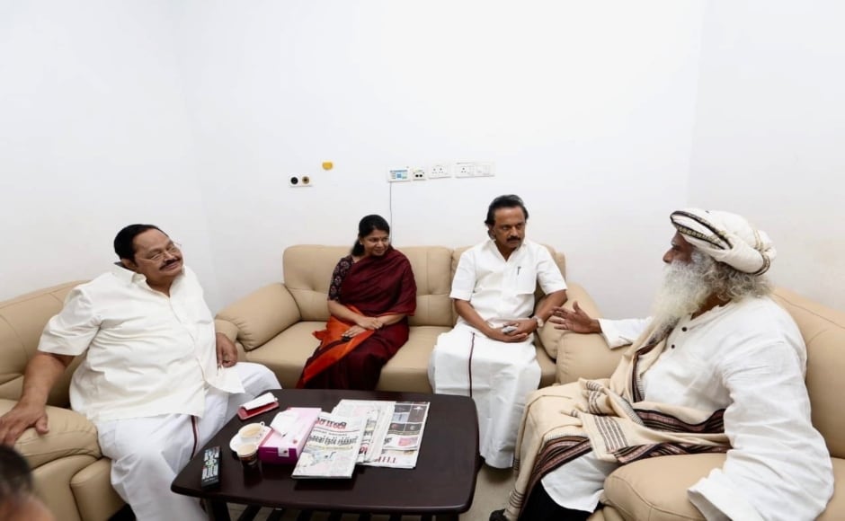 Sadhguru Jaggi Vasudeva also came to the hospital for a visit on Monday. He was greeted by Karunanidhi's children, MK Stalin and Kanimozhi. Twitter/SadhguruJV Sadhguru Jaggi Vasudeva also came to the hospital for a visit on Monday. He was greeted by Karunanidhi's children, MK Stalin and Kanimozhi. Twitter/SadhguruJV