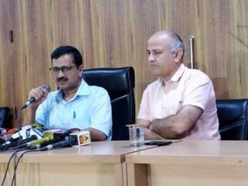 Delhi court grants bail to Arvind Kejriwal, Manish Sisodia in defamation case filed by BJP's Vijender Gupta on personal bond of Rs 10,000 Delhi court grants bail to Arvind Kejriwal, Manish Sisodia in defamation case filed by BJP's Vijender Gupta on personal bond of Rs 10,000