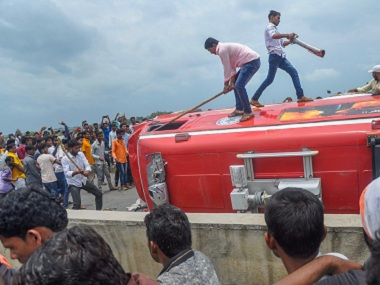 Maratha quota stir: 25-yr-old protester injured in clashes in Kopar Khairane dies in Mumbai's JJ Hospital Maratha quota stir: 25-yr-old protester injured in clashes in Kopar Khairane dies in Mumbai's JJ Hospital