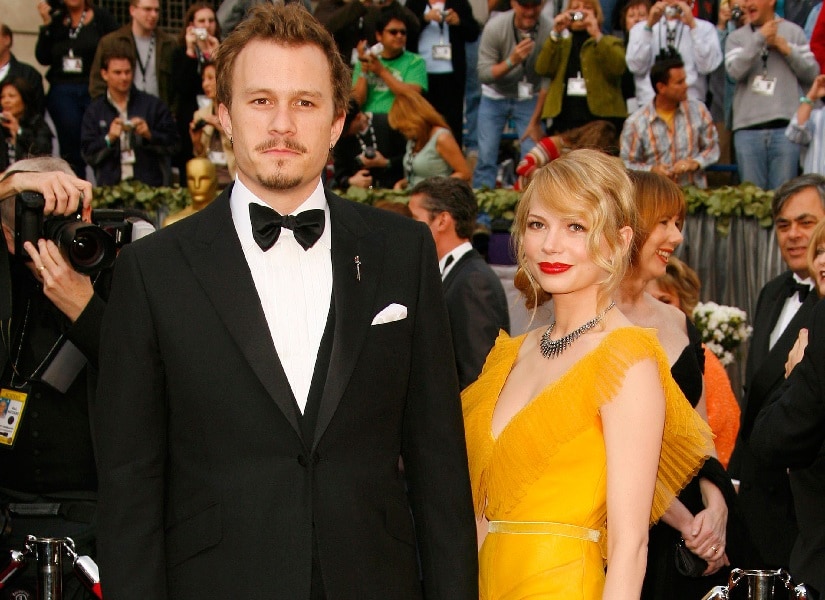 Michelle Williams (L) and Heath Ledger at Oscars 2006. Image via Twitter/@VIPortalINC
