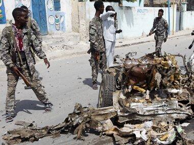 Firing, twin blasts outside Somalian presidential palace injure several civilians, kill 3 militants; Shabaab claims attack