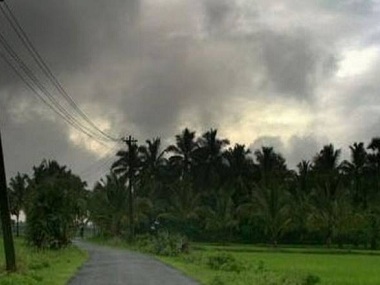 Cyclone Titli gains strength over Bay of Bengal, heavy rain likely in West Bengal from Thursday Cyclone Titli gains strength over Bay of Bengal, heavy rain likely in West Bengal from Thursday