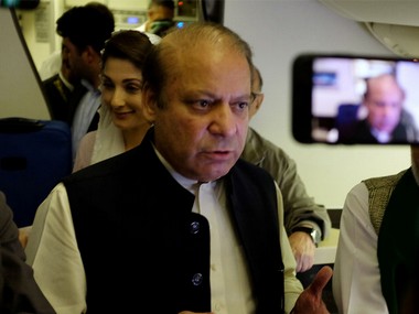 Nawaz Sharif campaigns for PML-N from jail, asks Pakistanis to vote in large numbers and defeat those who imprisoned him Nawaz Sharif campaigns for PML-N from jail, asks Pakistanis to vote in large numbers and defeat those who imprisoned him