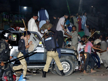 Nawaz Sharif and daughter Maryam shifted to Adiala jail; 50 injured in clashes between PML-N workers, police Nawaz Sharif and daughter Maryam shifted to Adiala jail; 50 injured in clashes between PML-N workers, police