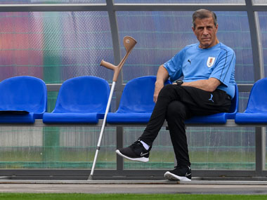 Uruguay's 71-year-old coach Oscar Tabarez signs contract extension until 2022 World Cup despite failing health Uruguay's 71-year-old coach Oscar Tabarez signs contract extension until 2022 World Cup despite failing health