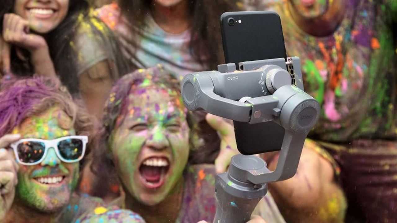 DJI Osmo Mobile 2 handheld gimbal stabiliser launched in India for Rs 10,999 DJI Osmo Mobile 2 handheld gimbal stabiliser launched in India for Rs 10,999