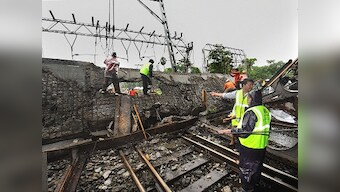 Andheri bridge collapse: Indian Railway says corrosion, overloading caused part of ROB to break off